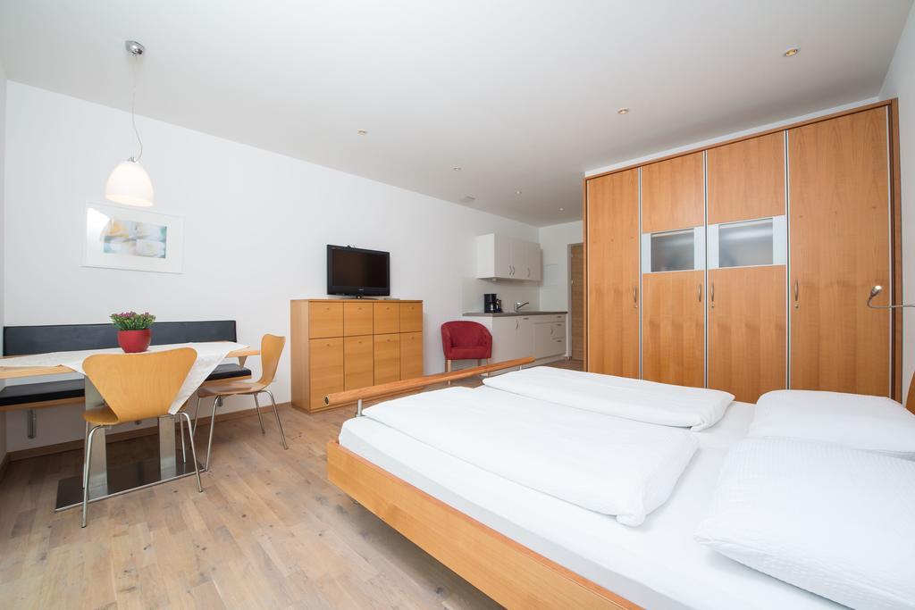 Apartment Edelweiss Brunico Room photo