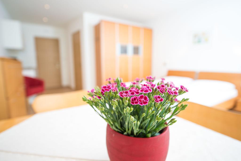 Apartment Edelweiss Brunico Room photo